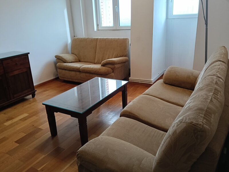 Calea Vacaresti, apartament renovat, vedere superba, nou, primul chirias,