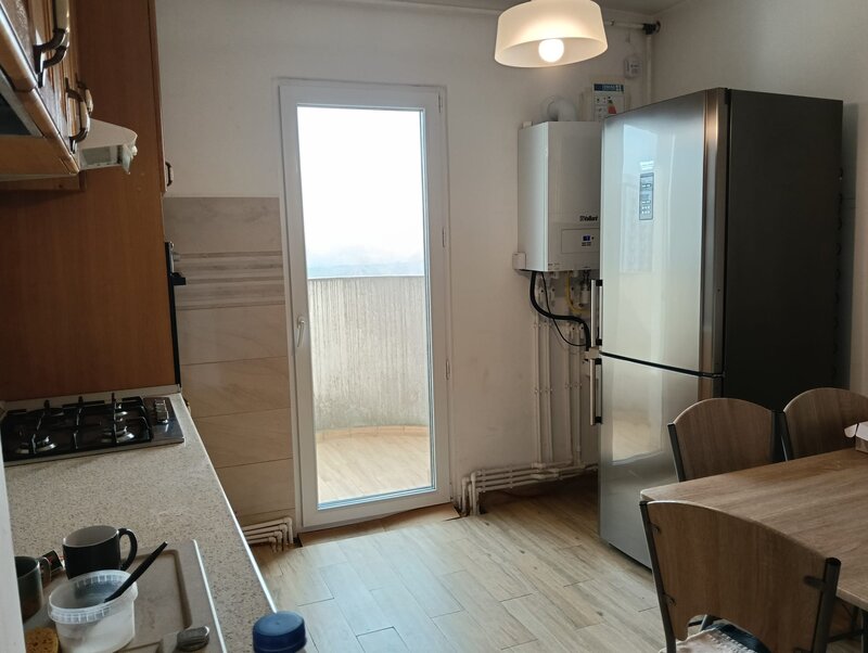 Calea Vacaresti, apartament renovat, vedere superba, nou, primul chirias,