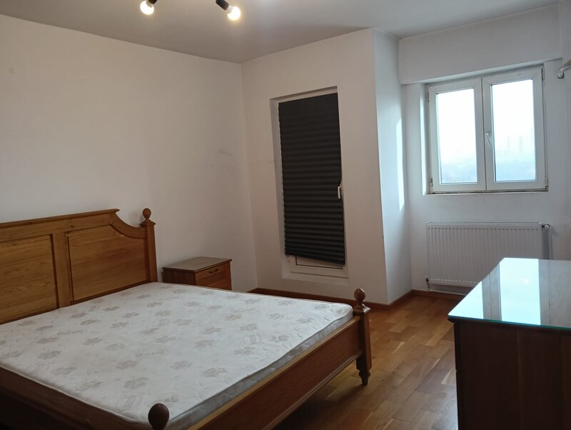 Calea Vacaresti, apartament renovat, vedere superba, nou, primul chirias,