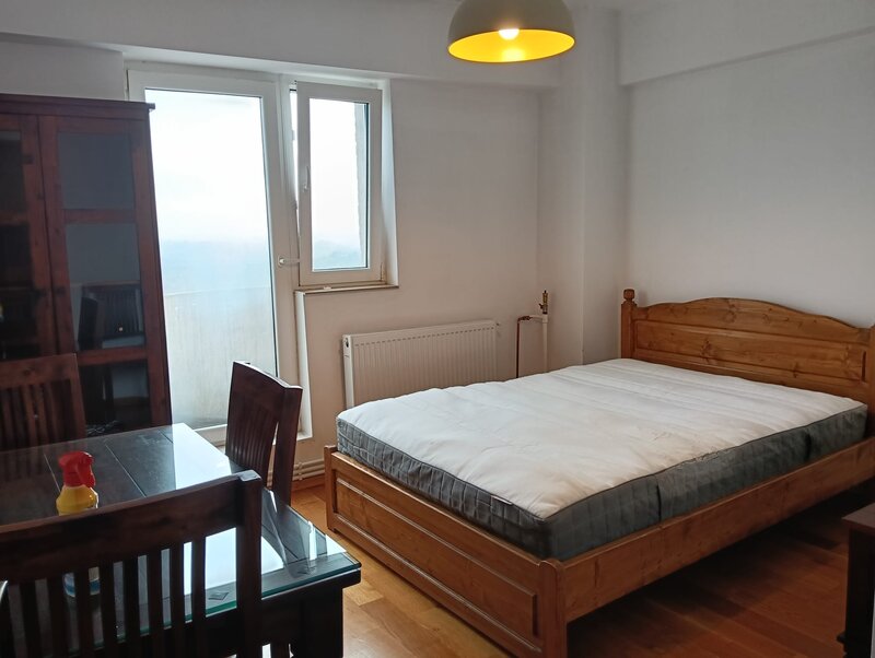 Calea Vacaresti, apartament renovat, vedere superba, nou, primul chirias,